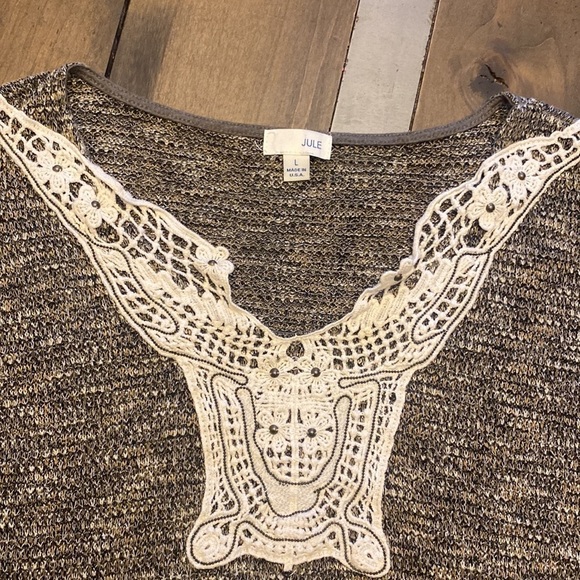 JULE‎ embroidered lace style knit blouse size L made in USA - Picture 2 of 5